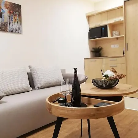 Apartment Moderne Nove Studio Pri Plazi Pre 2 Az 4 Osoby, Premier -